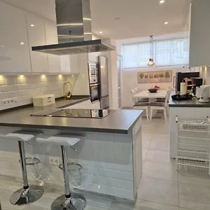 modern-high-spec-three-bedroom-duplex-apartment.es-andalucia.com/